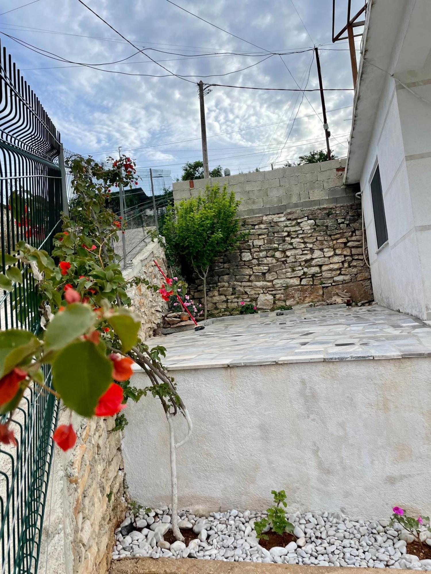Flora'S Place Σαράντα Εξωτερικό φωτογραφία